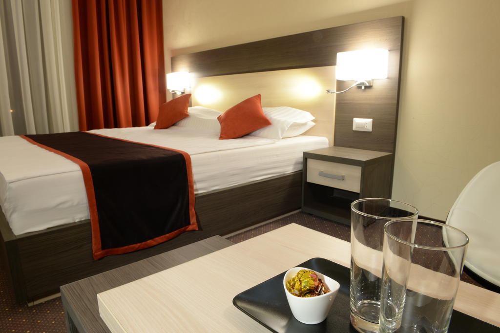 Hotel Galaxy Dumbravita  Rom bilde